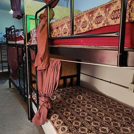 Lanna Hostel Chiang Mai Bagian luar foto