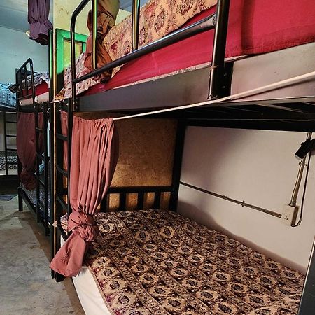 Lanna Hostel Chiang Mai Bagian luar foto