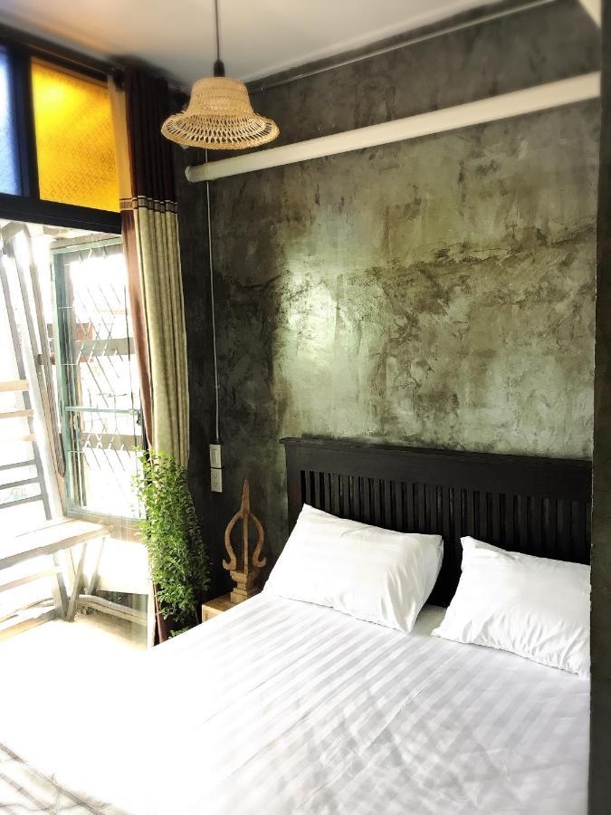 Lanna Hostel Chiang Mai Bagian luar foto