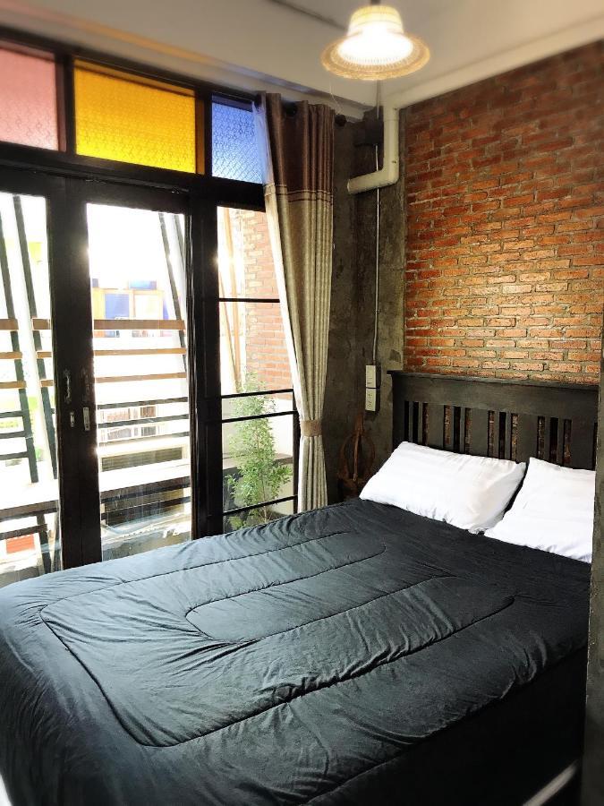 Lanna Hostel Chiang Mai Bagian luar foto